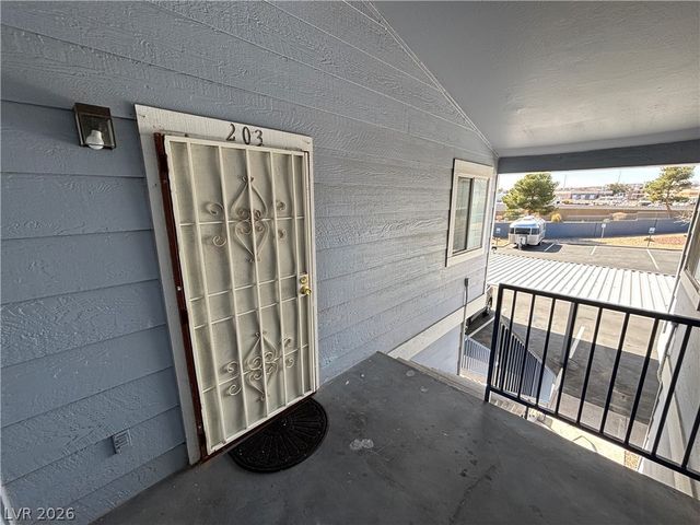 5880 Medallion Drive 203, Las Vegas, NV 89122
