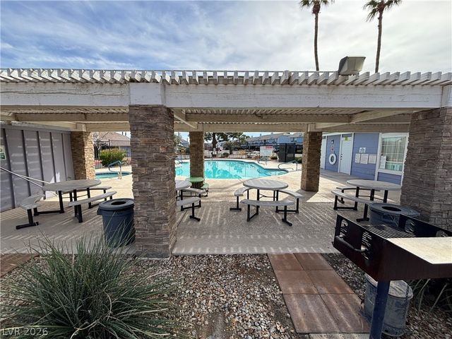 5880 Medallion Drive 203, Las Vegas, NV 89122