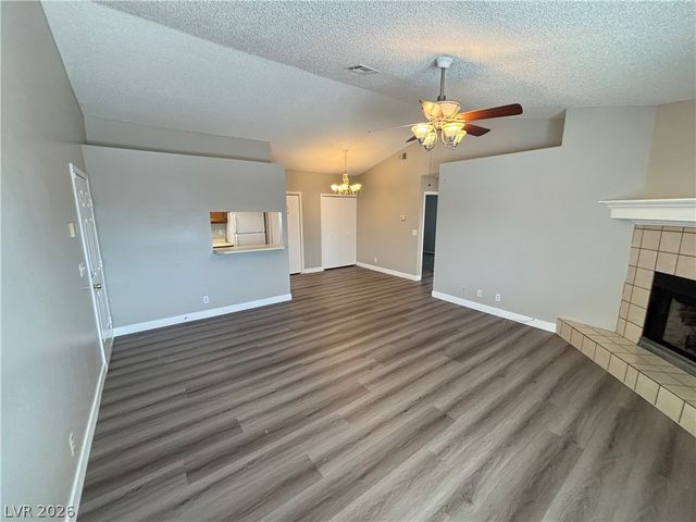 5880 Medallion Drive 203, Las Vegas, NV 89122