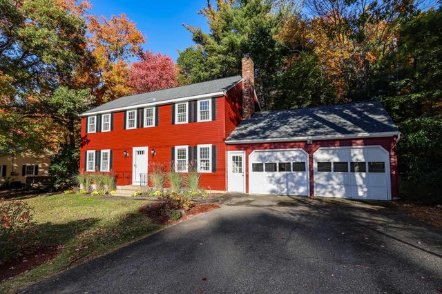 10 Chaucer Road, Nashua, NH 03062