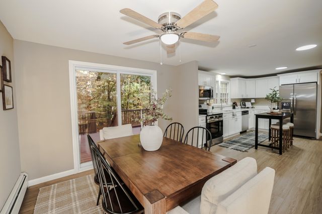 10 Chaucer Road, Nashua, NH 03062