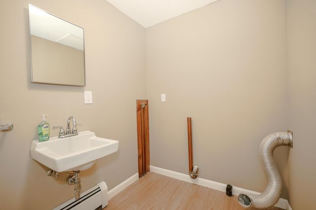 10 Chaucer Road, Nashua, NH 03062