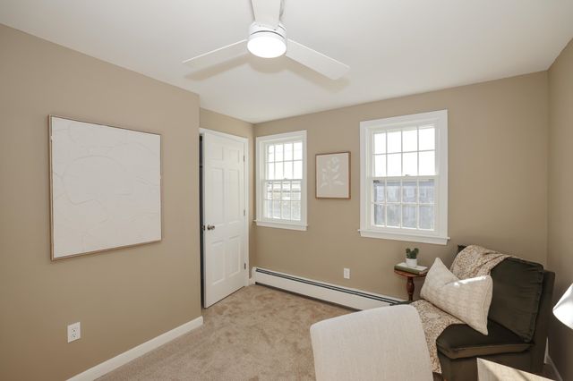 10 Chaucer Road, Nashua, NH 03062