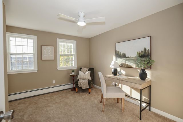 10 Chaucer Road, Nashua, NH 03062