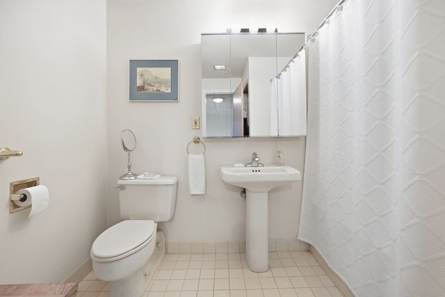 65 Lake Ave 824, Worcester, MA 01604