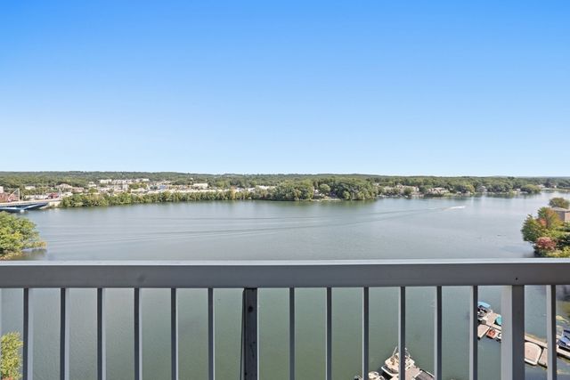 65 Lake Ave 824, Worcester, MA 01604