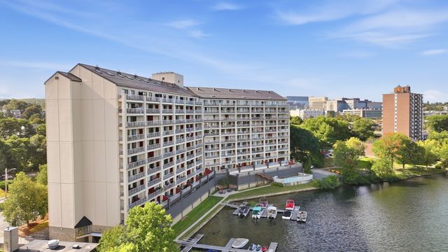 65 Lake Ave 824, Worcester, MA 01604