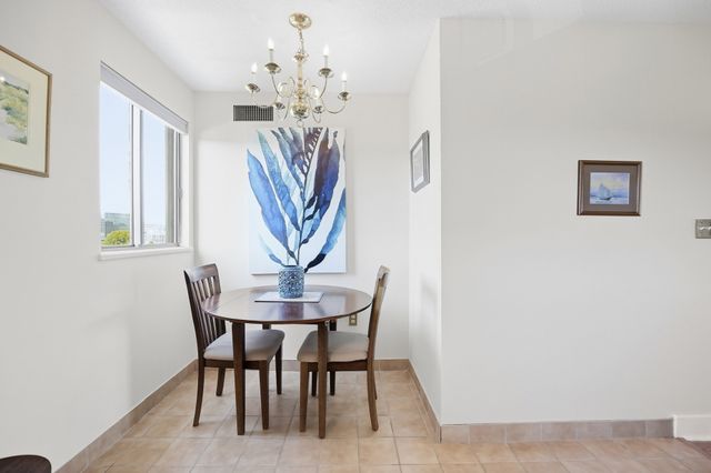 65 Lake Ave 824, Worcester, MA 01604