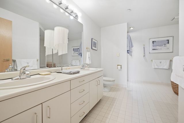 65 Lake Ave 824, Worcester, MA 01604
