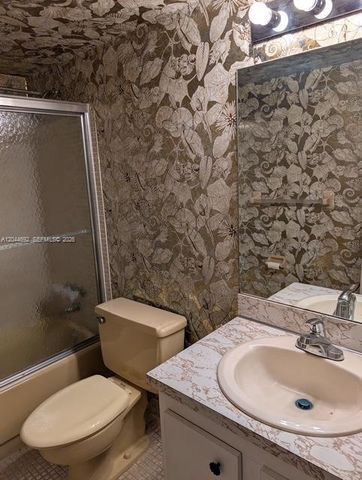651 NW 80th Ter 206, Margate, FL 33063