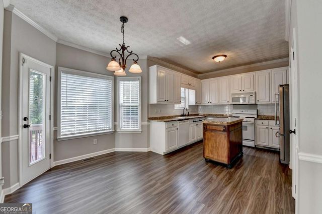 1011 Finial Drive, Lawrenceville, GA 30044