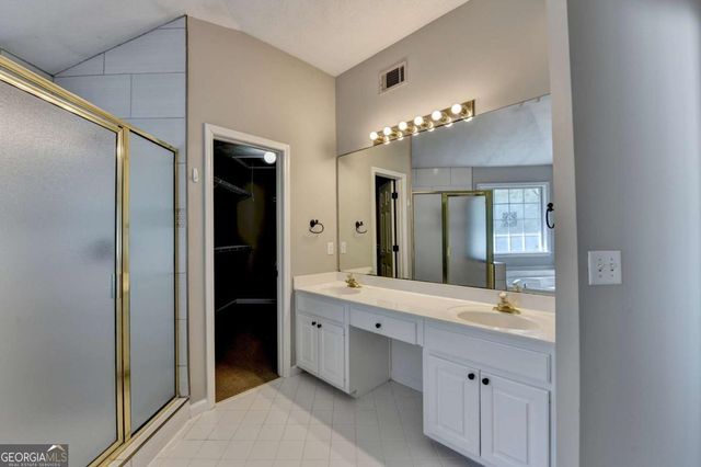 1011 Finial Drive, Lawrenceville, GA 30044