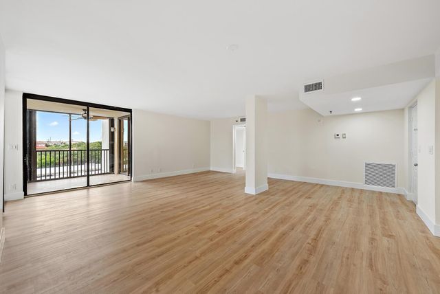 19800 Sandpointe Bay Drive 406, Tequesta, FL 33469