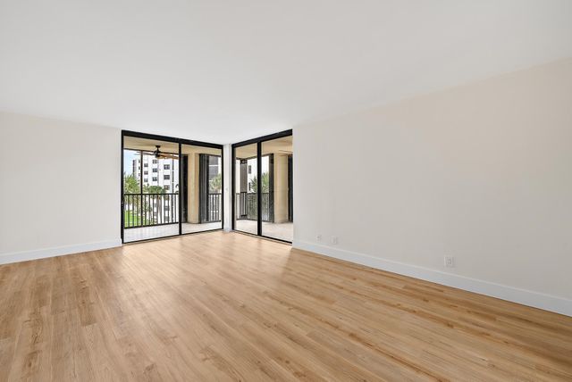 19800 Sandpointe Bay Drive 406, Tequesta, FL 33469