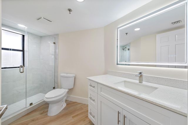 19800 Sandpointe Bay Drive 406, Tequesta, FL 33469