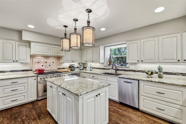 2930 Peninsula Drive, Grapevine, TX 76051