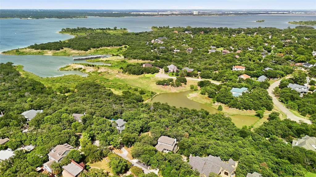 2930 Peninsula Drive, Grapevine, TX 76051