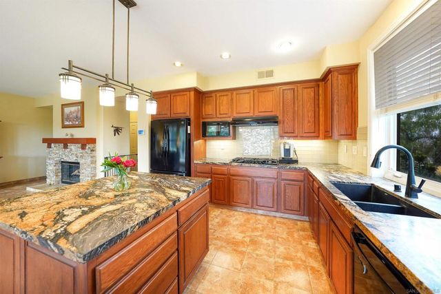 17157 Woodson View Lane, Ramona, CA 92065