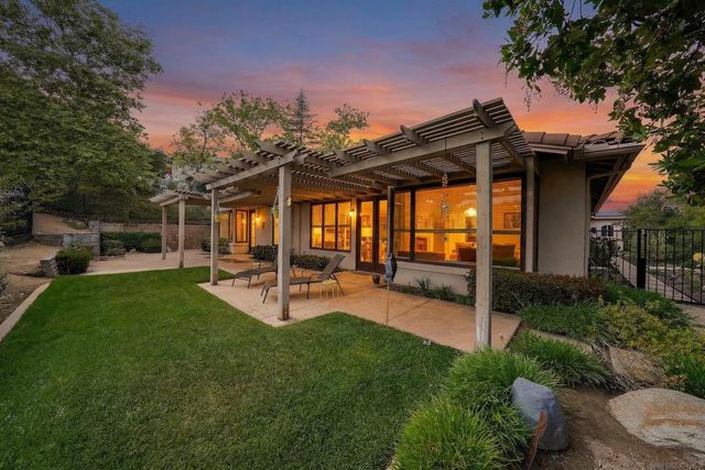 17157 Woodson View Lane, Ramona, CA 92065