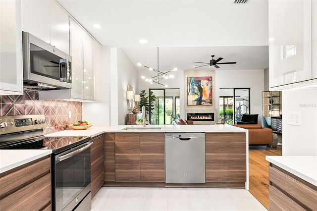 5656 PIPERS WAITE 34, Sarasota, FL 34235