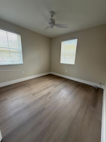 16432 SW 47th Terrace, Miami, FL 33185
