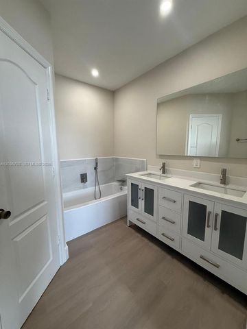 16432 SW 47th Terrace, Miami, FL 33185