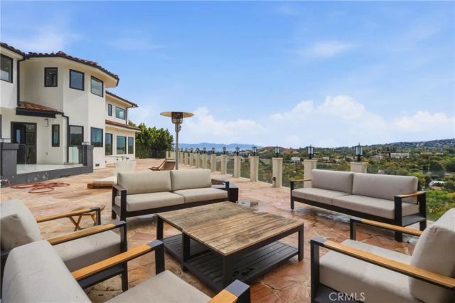 5252 Darro Road, Woodland Hills, CA 91364