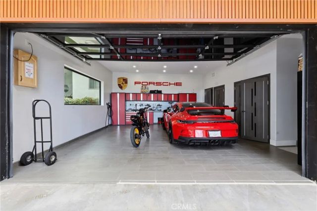 5252 Darro Road, Woodland Hills, CA 91364