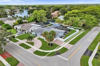 1221 NW 78th Ave, Plantation, FL 33322