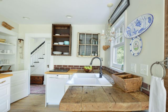66 Fresh River Lane, Falmouth, MA 02540