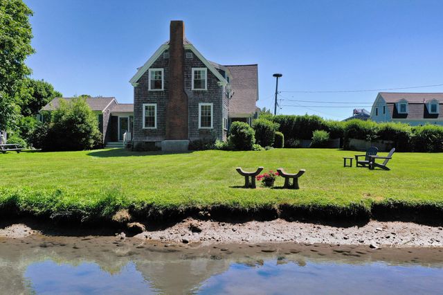66 Fresh River Lane, Falmouth, MA 02540