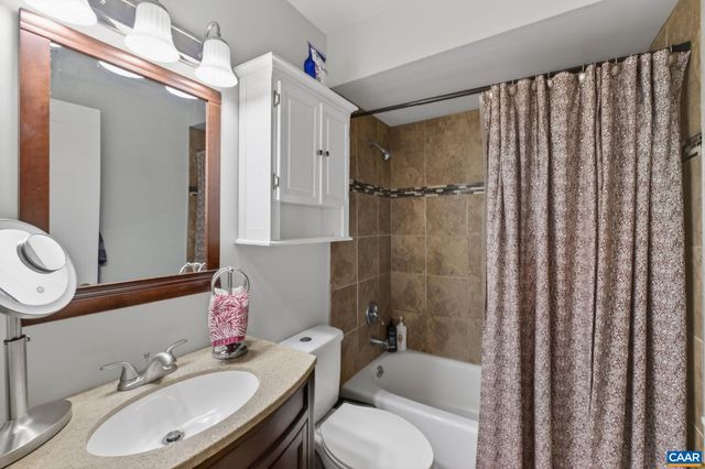 15 GEORGETOWN GREEN, Charlottesville, VA 22901