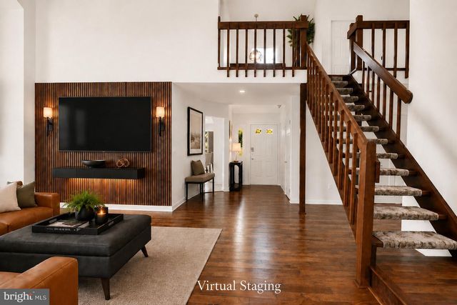 555 S 3RD ST, Lemoyne, PA 17043