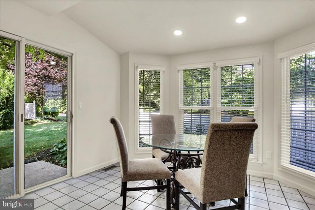 555 S 3RD ST, Lemoyne, PA 17043