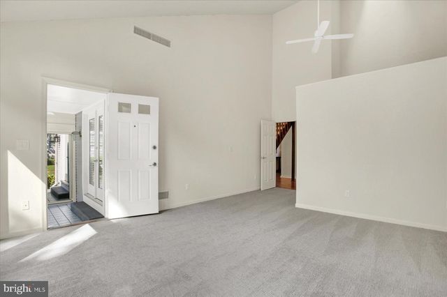 555 S 3RD ST, Lemoyne, PA 17043