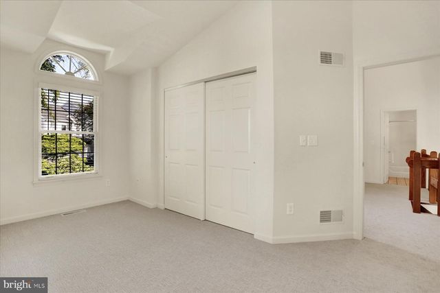 555 S 3RD ST, Lemoyne, PA 17043