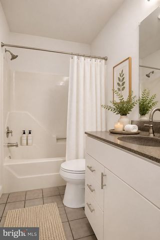 555 S 3RD ST, Lemoyne, PA 17043