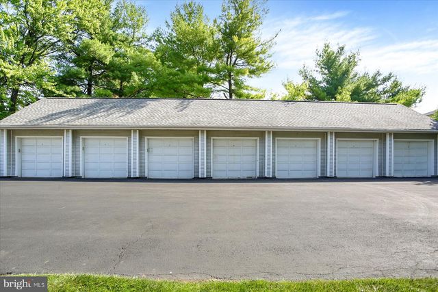 555 S 3RD ST, Lemoyne, PA 17043