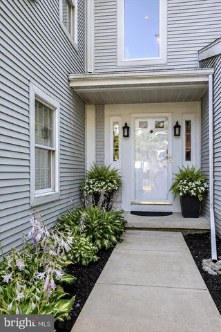 555 S 3RD ST, Lemoyne, PA 17043