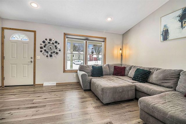 2143 Sandstone Drive, Jenison, MI 49428