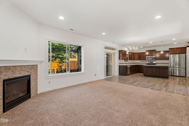 2534 NE Cretia Court, Bend, OR 97701