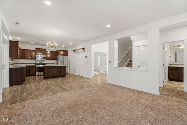 2534 NE Cretia Court, Bend, OR 97701