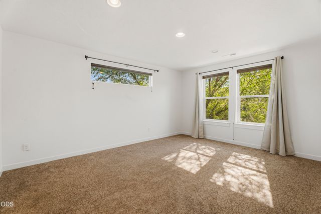 2534 NE Cretia Court, Bend, OR 97701