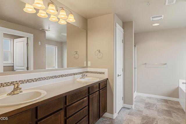 2534 NE Cretia Court, Bend, OR 97701