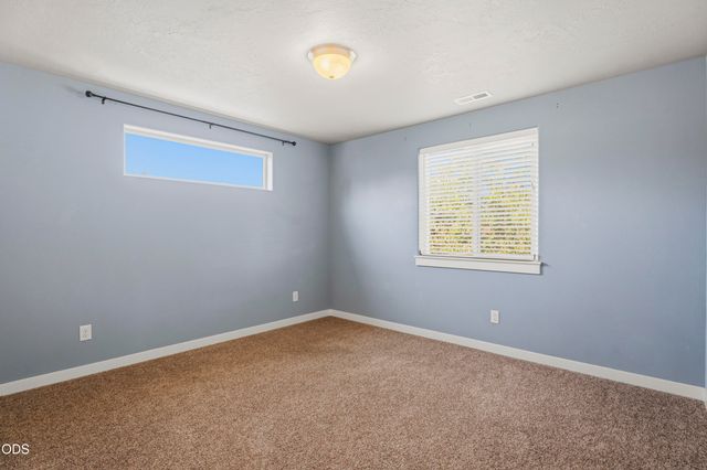 2534 NE Cretia Court, Bend, OR 97701