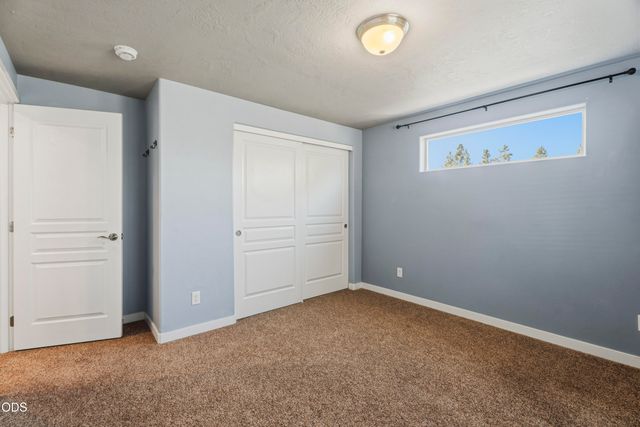 2534 NE Cretia Court, Bend, OR 97701