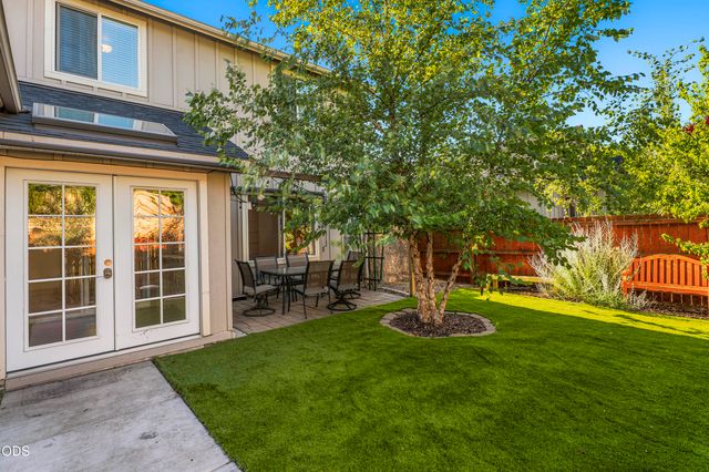 2534 NE Cretia Court, Bend, OR 97701
