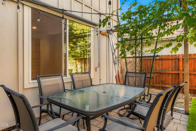 2534 NE Cretia Court, Bend, OR 97701