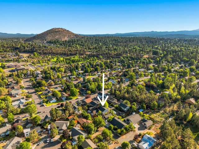 2534 NE Cretia Court, Bend, OR 97701