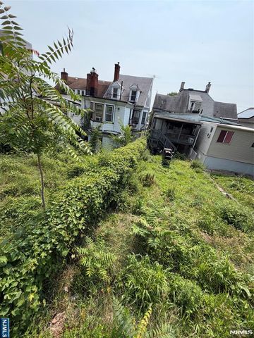 444 Summer Avenue, Newark, NJ 07104
